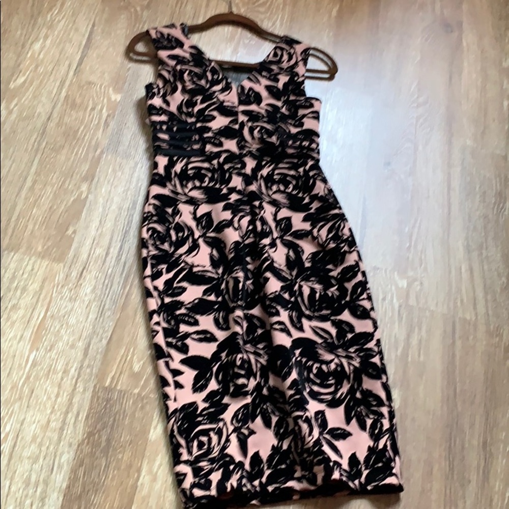 Dress - Picture 3 of 5